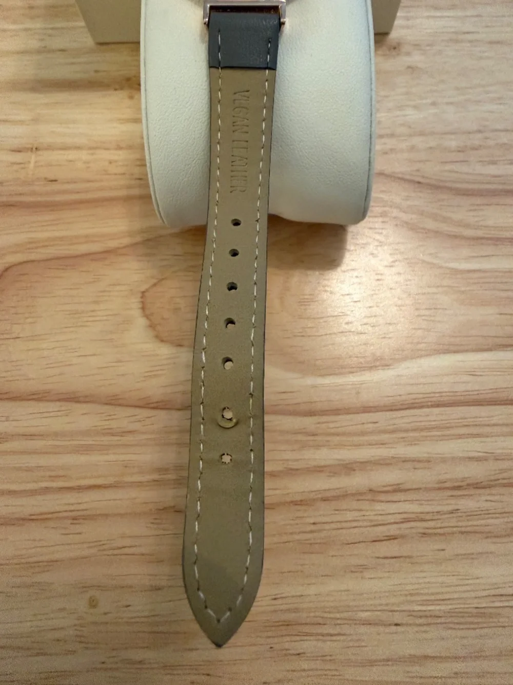 Anne Klein ladies leather watch Grey / Rose Gold